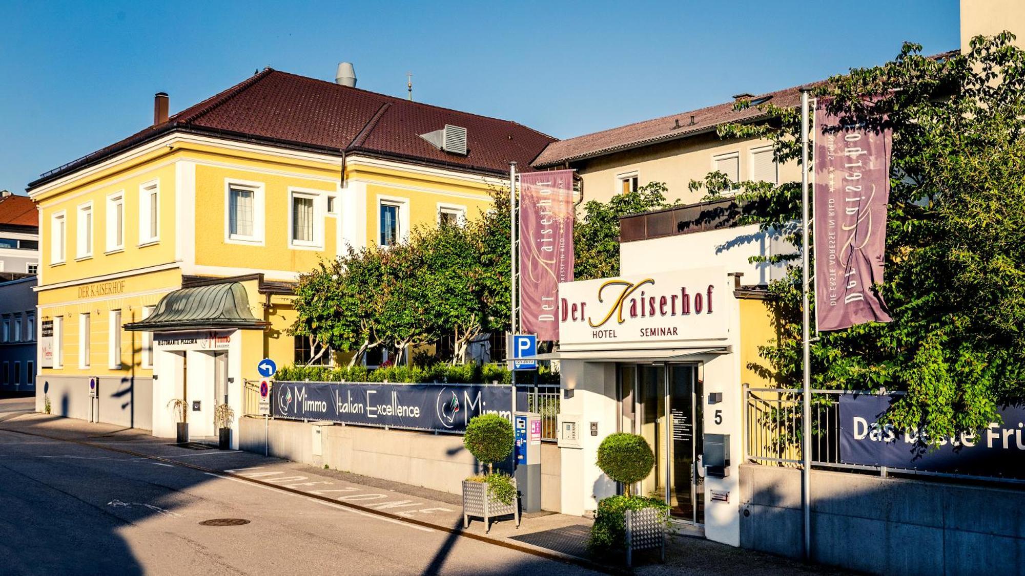 Der Kaiserhof Ried Ried im Innkreis Exterior foto